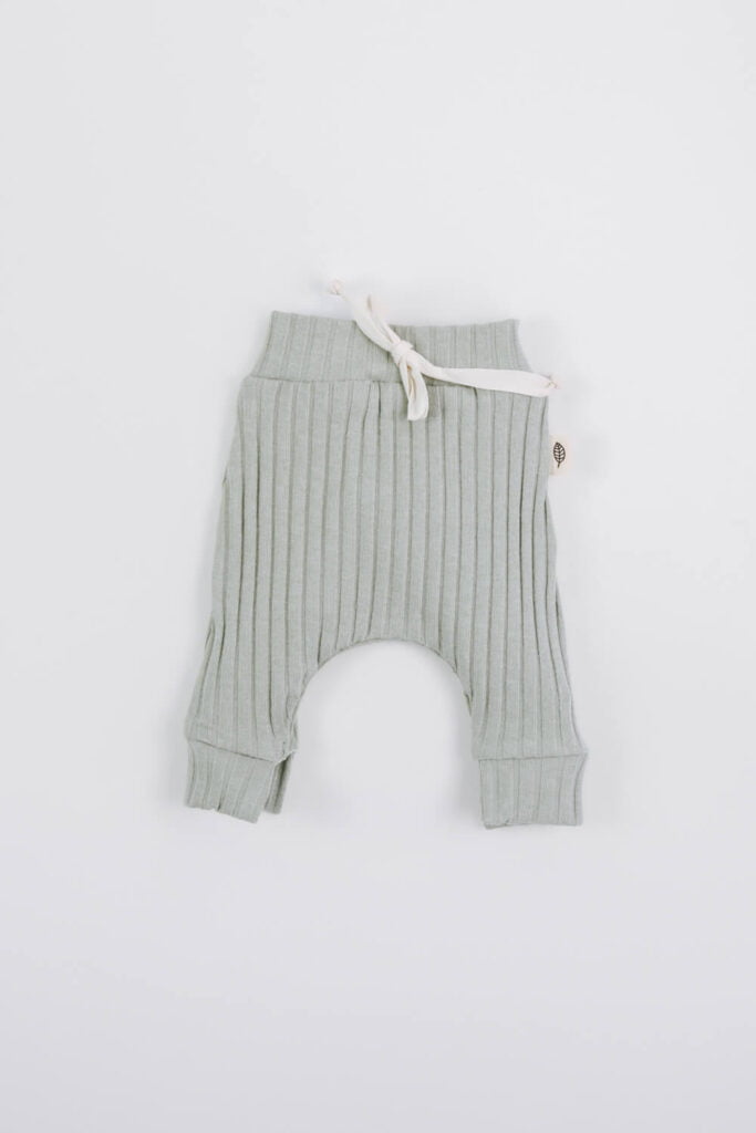 Prematuur broek rib sage groen
