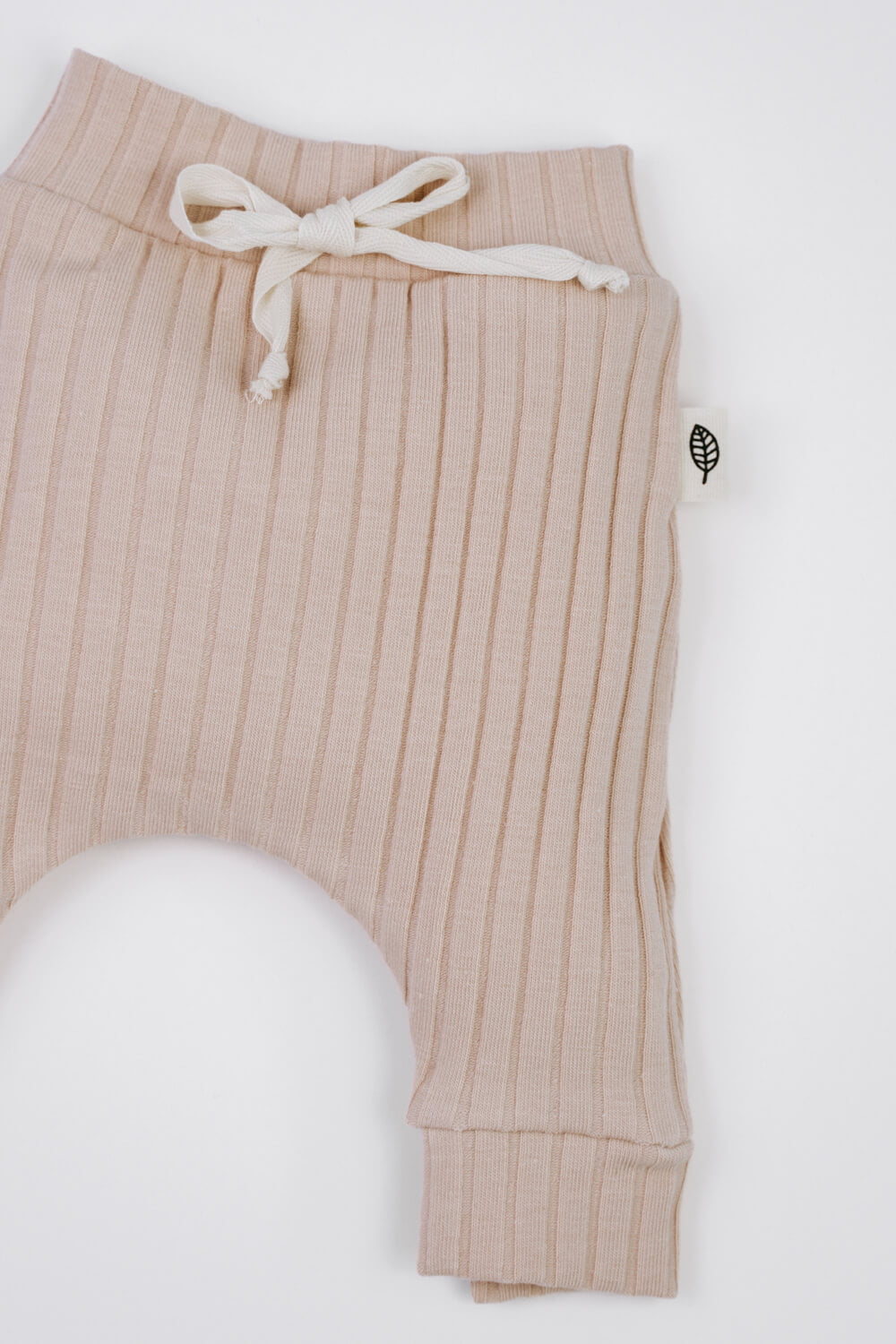Prematuur broek soft roze met katoenen strikje